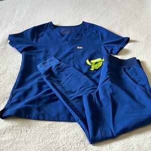 XSP Figs scrub set
